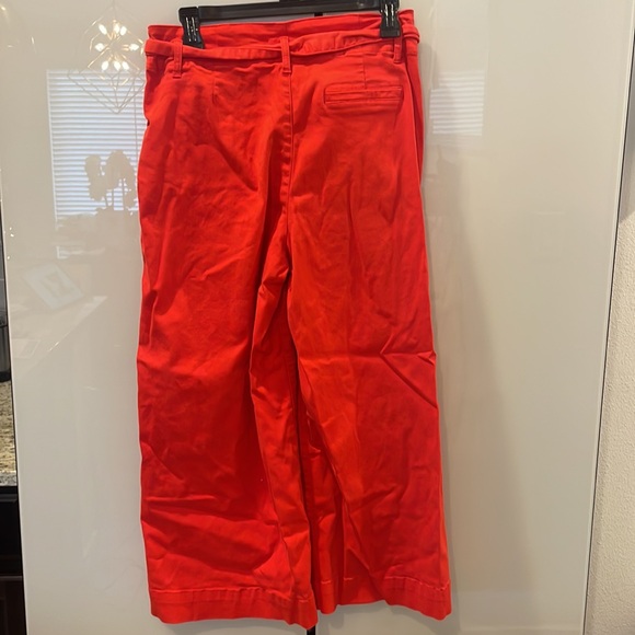 A loves a Red Pants - Picture 3 of 3